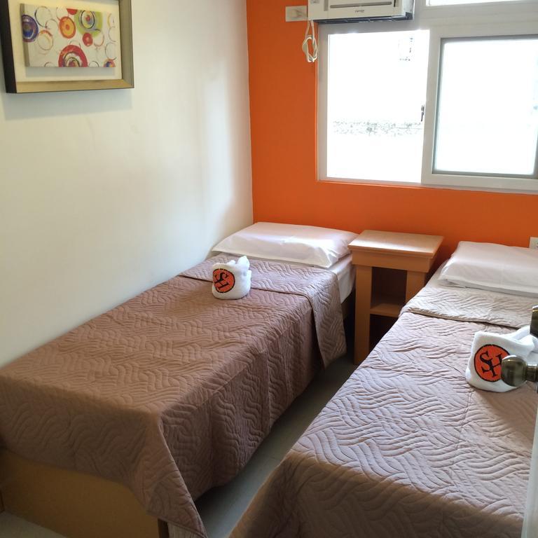 ストーン ハウス ホテル パサイ 部屋 写真